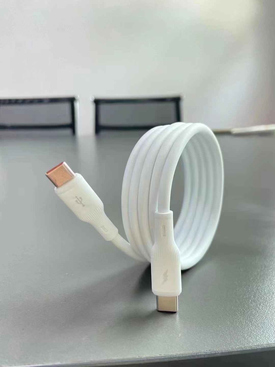 罗马磁吸收纳线 